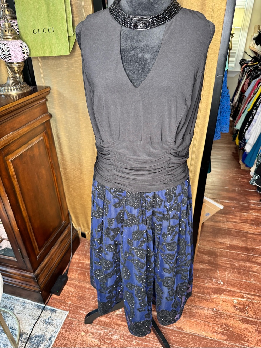 SLNY Black Blue Floral Burnout Cocktail Dress Beaded Neck 14W - Picture 2 of 9